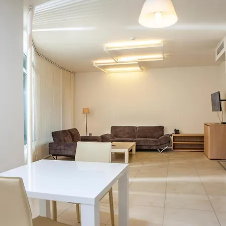 Bon Bon Park & Boyana Szófia