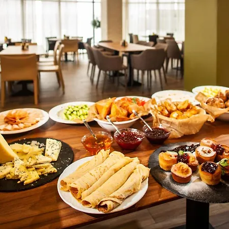 Bon Bon Park & Boyana Szófia