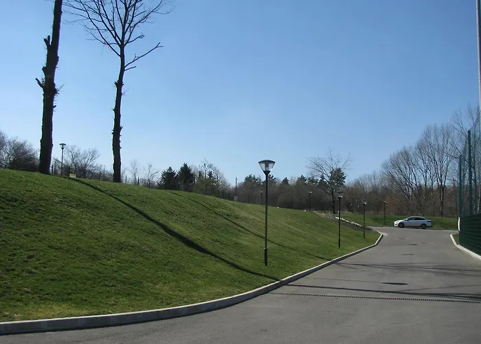 Bon Bon Park & Boyana Sofia