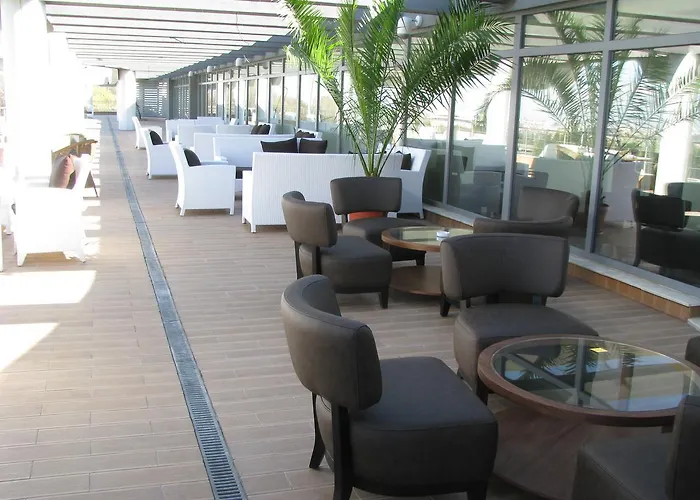 Bon Bon Park & Boyana 4*