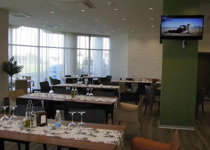 Bon Bon Park & Boyana 4*